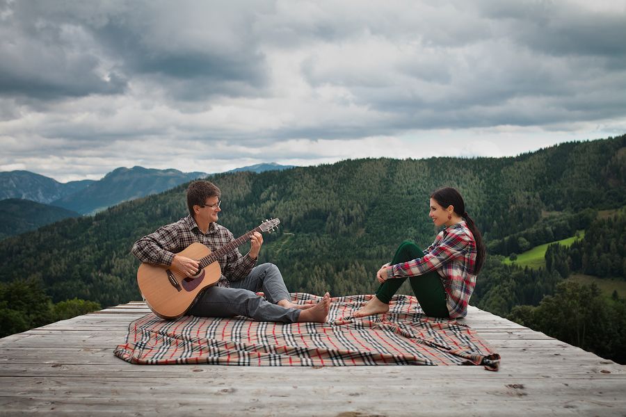 Musizieren auf der Holzterrasse