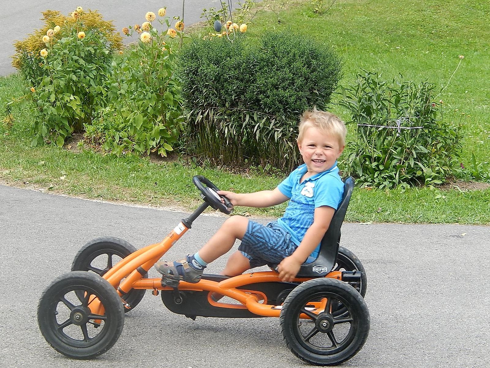 Die Gokarts warten auf euch