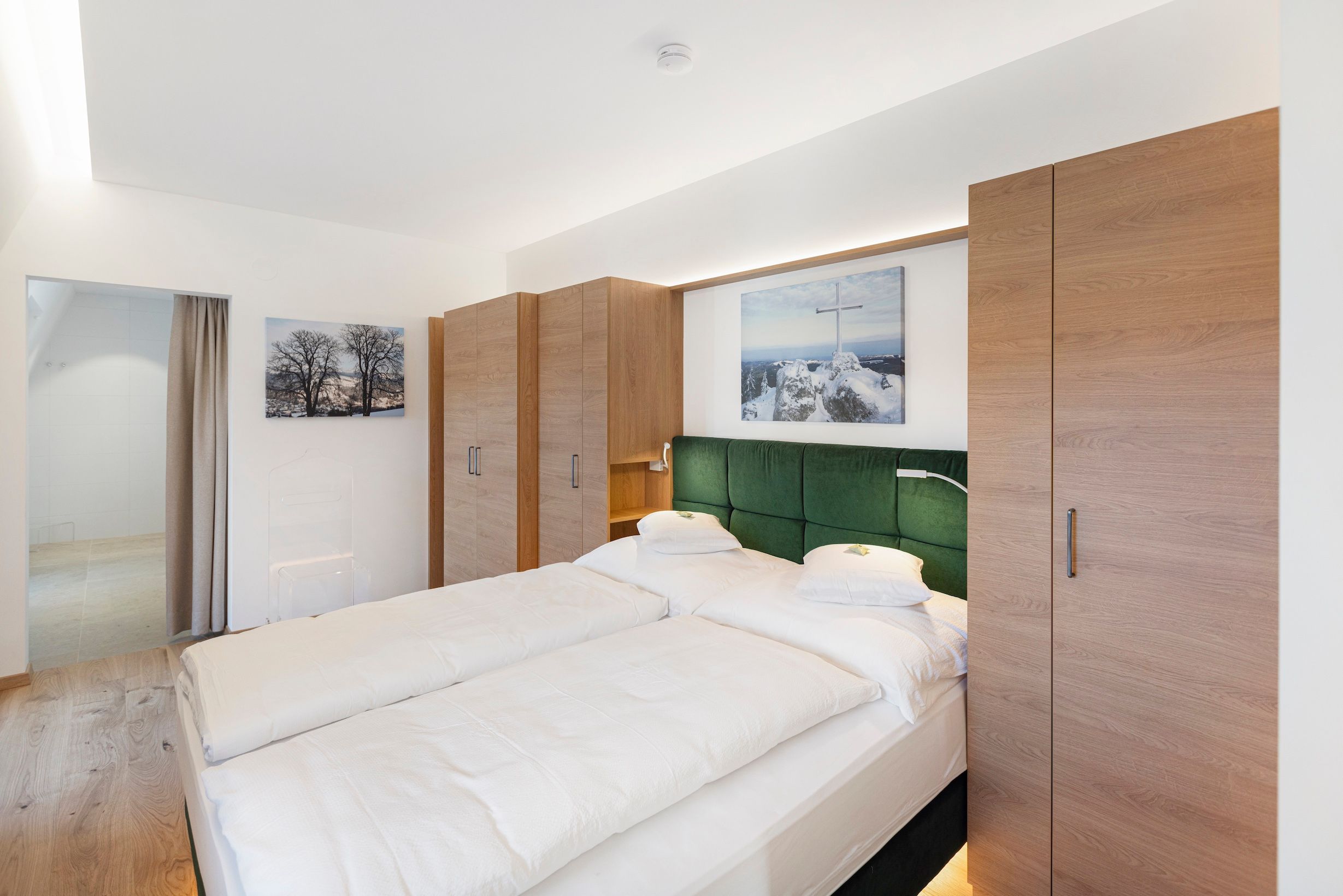 Zimmer & Apartments "Gasthof zum Goldenen Hirschen"