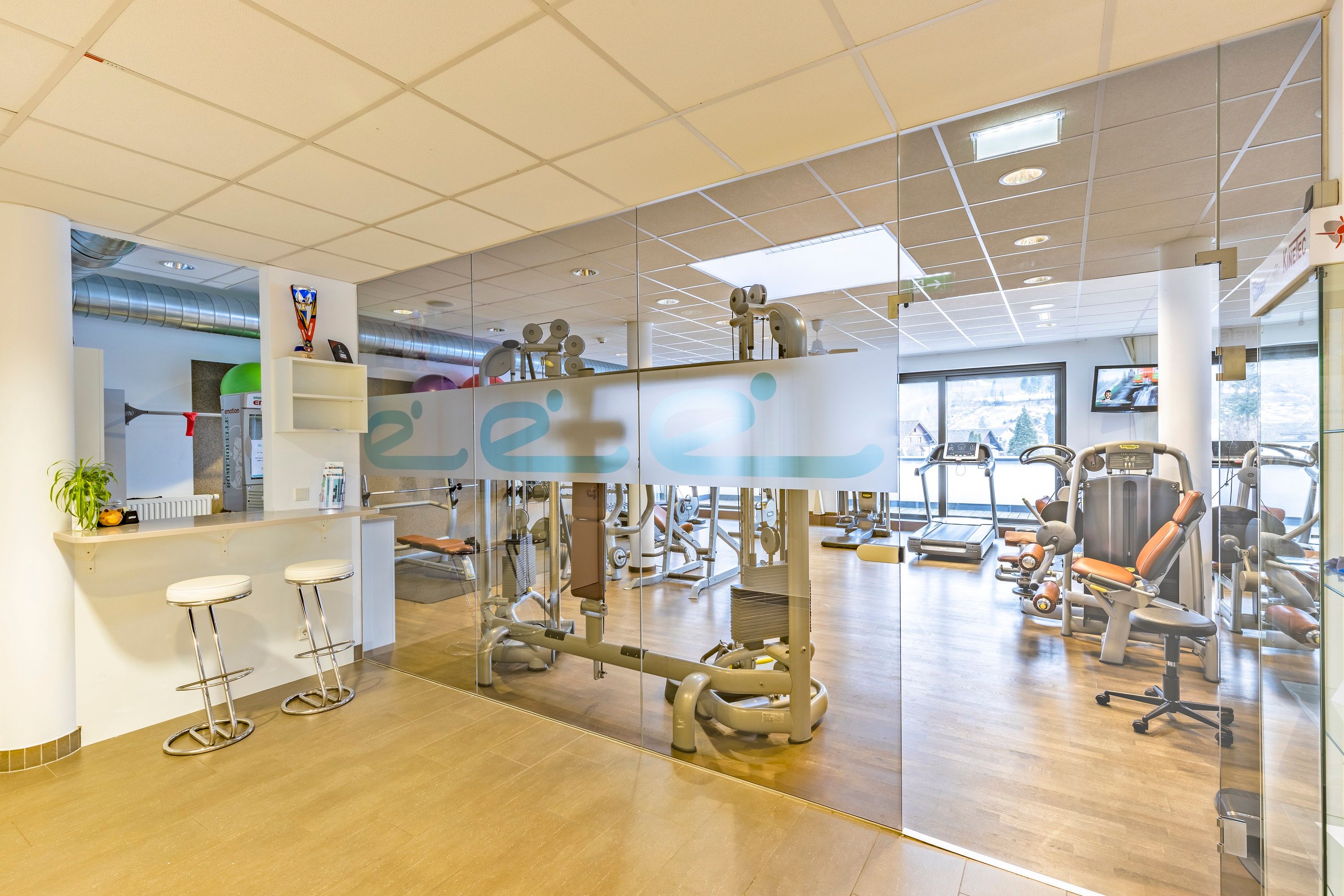 Indoor Fitnessstudio im oberen Stock