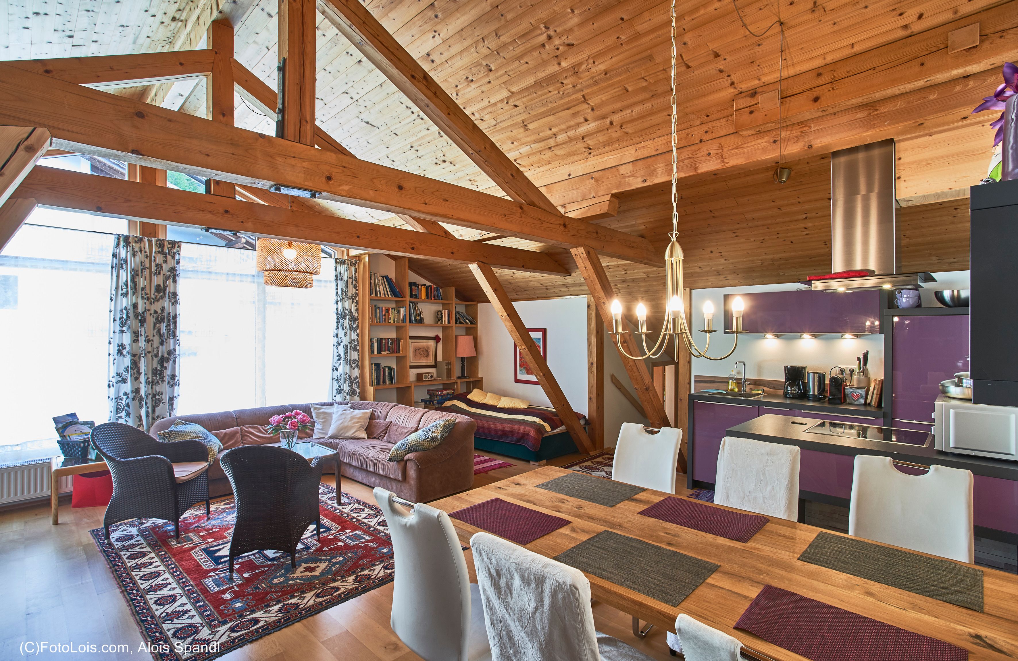 Wohnraum mit Küche Ferienwohnung Bergflirt