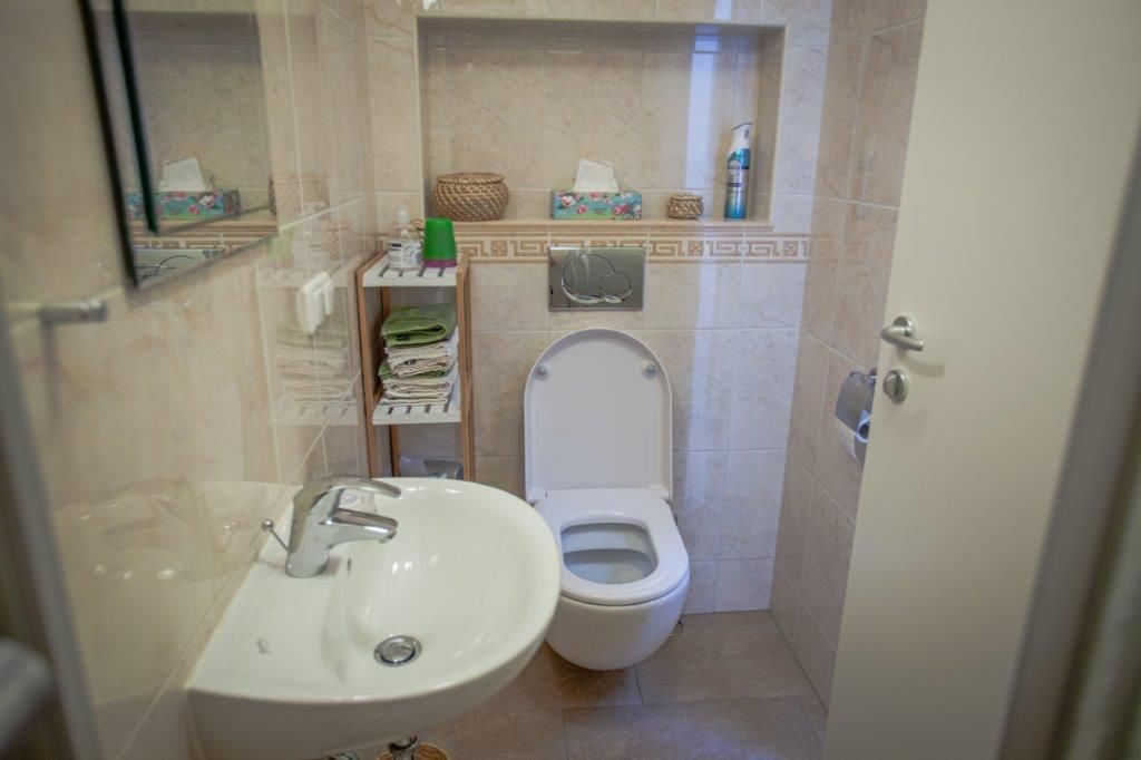 Zimmer 1 mit eigenem Bad