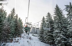 Morgenskifahren am Ötscher in Lackenhof im Mostviertel.