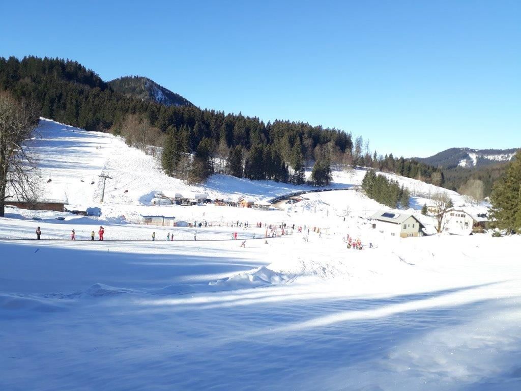 Ferienwohnung Familie Teufel, Blick aus dem Fenster ins Skigebiet