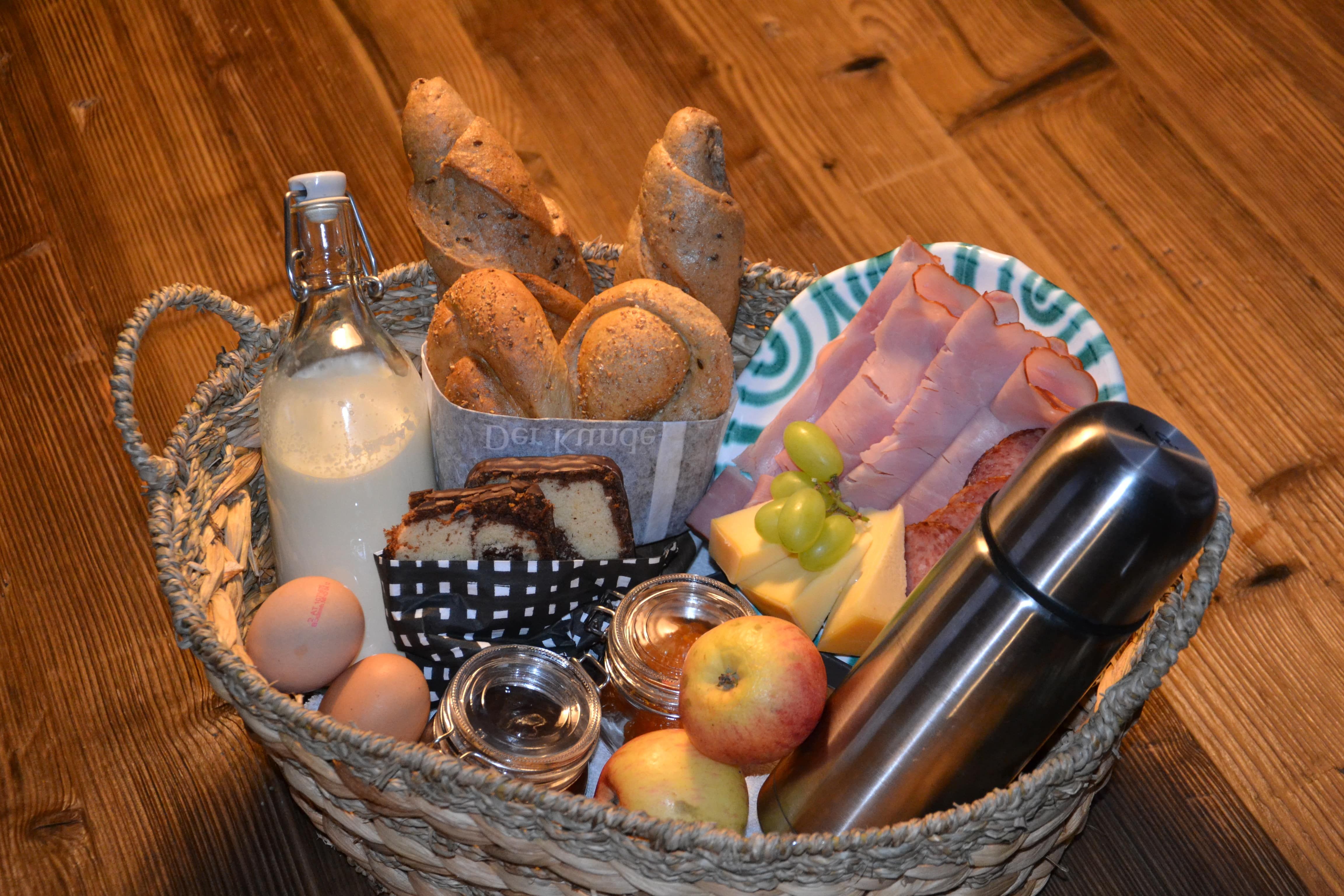 Auf Anfrage serviert Ihnen die Bäuerin einen Frühstückskorb ans Zimmer.