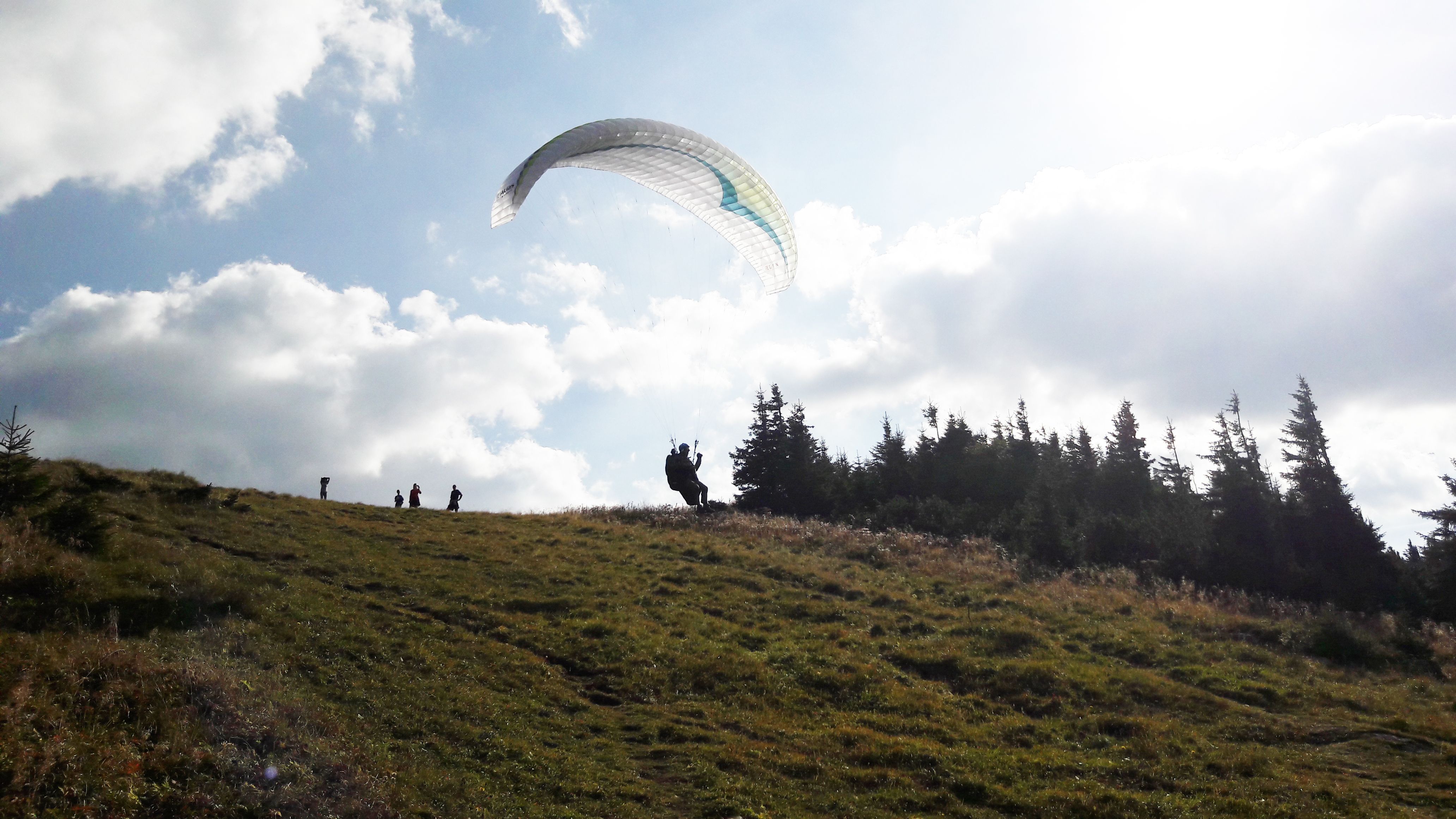 Paragleiter am Ötscher