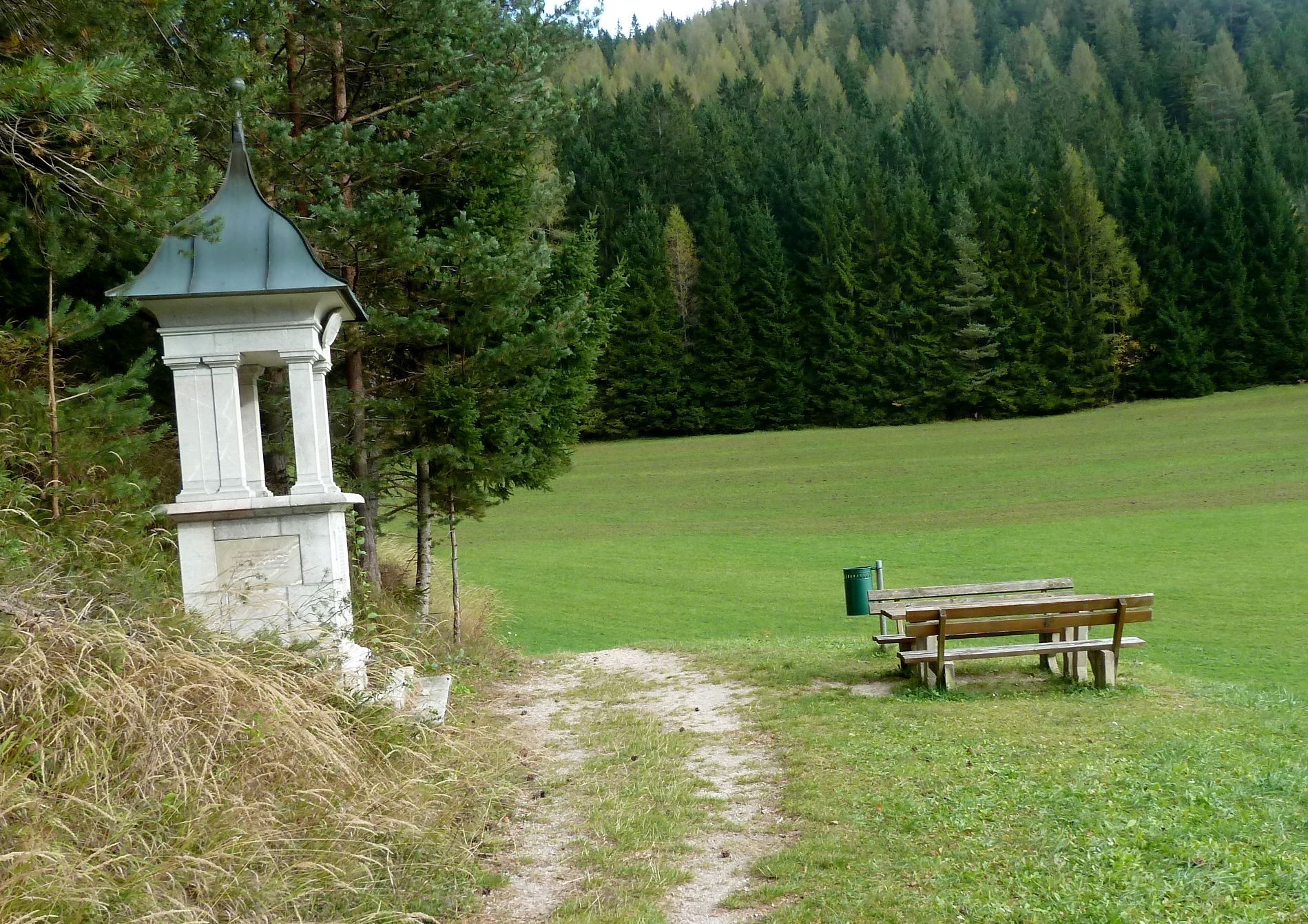 Am Kreuzweg nach Mariazell