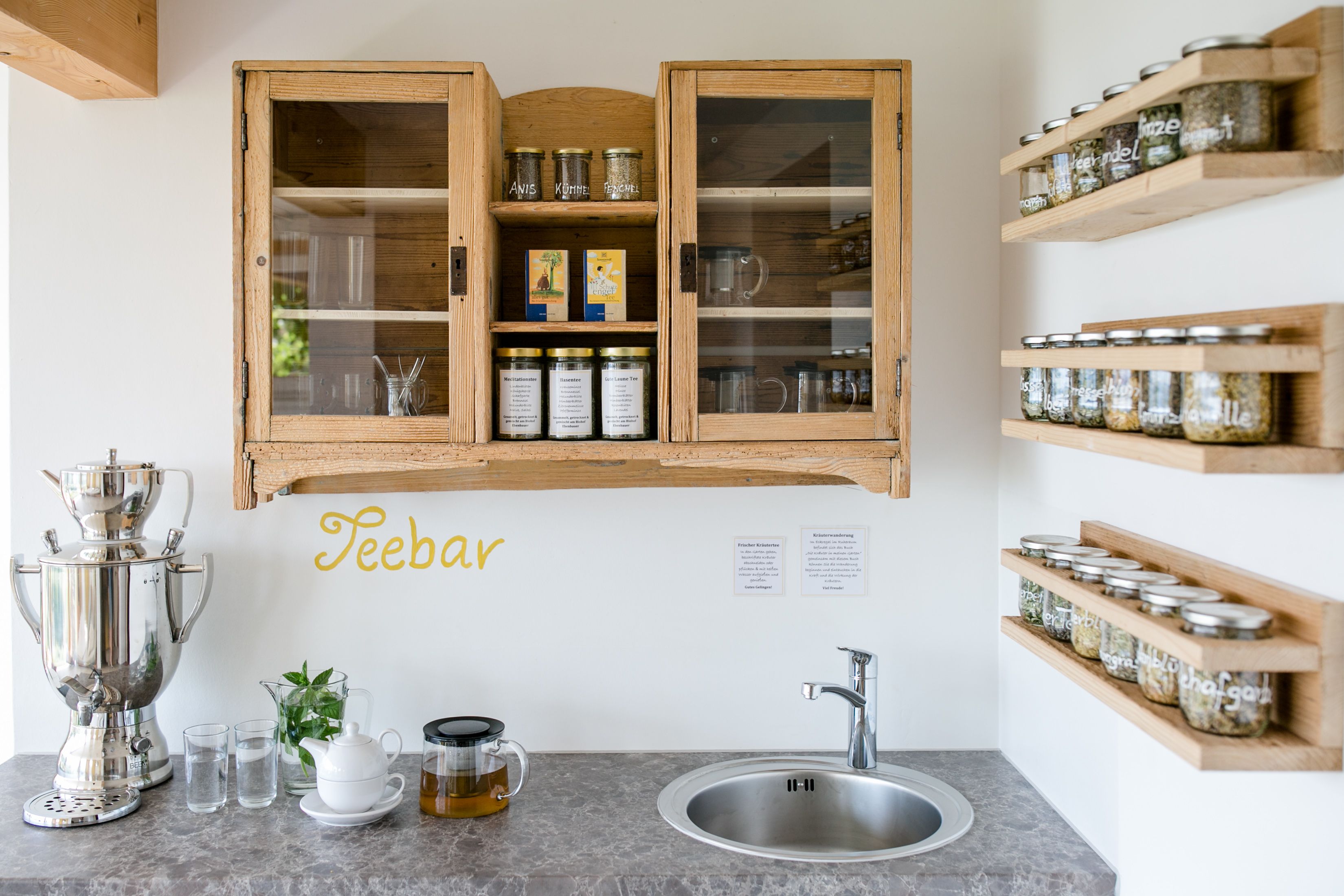 Kräuter und Teebar