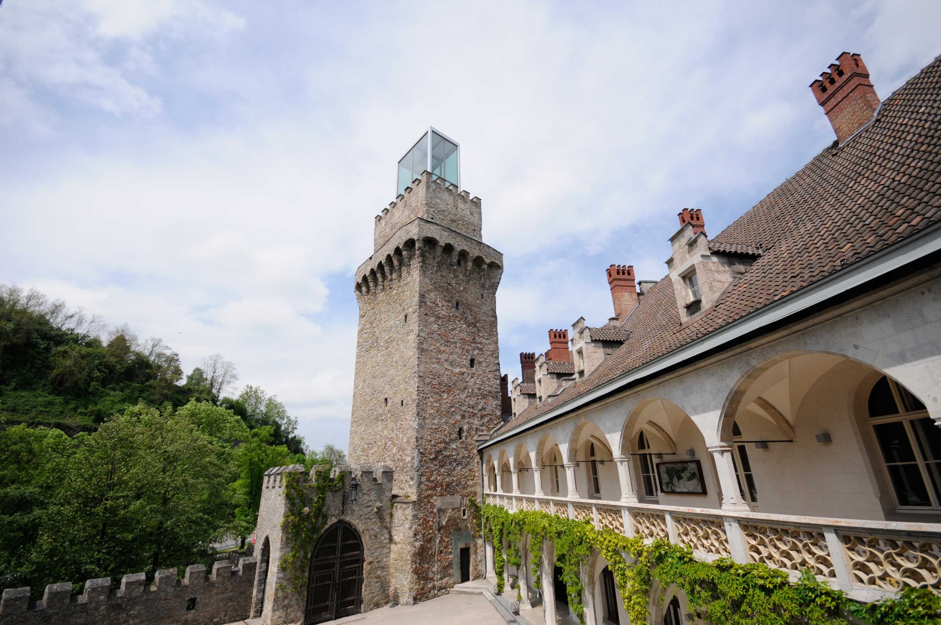 Schlosshof